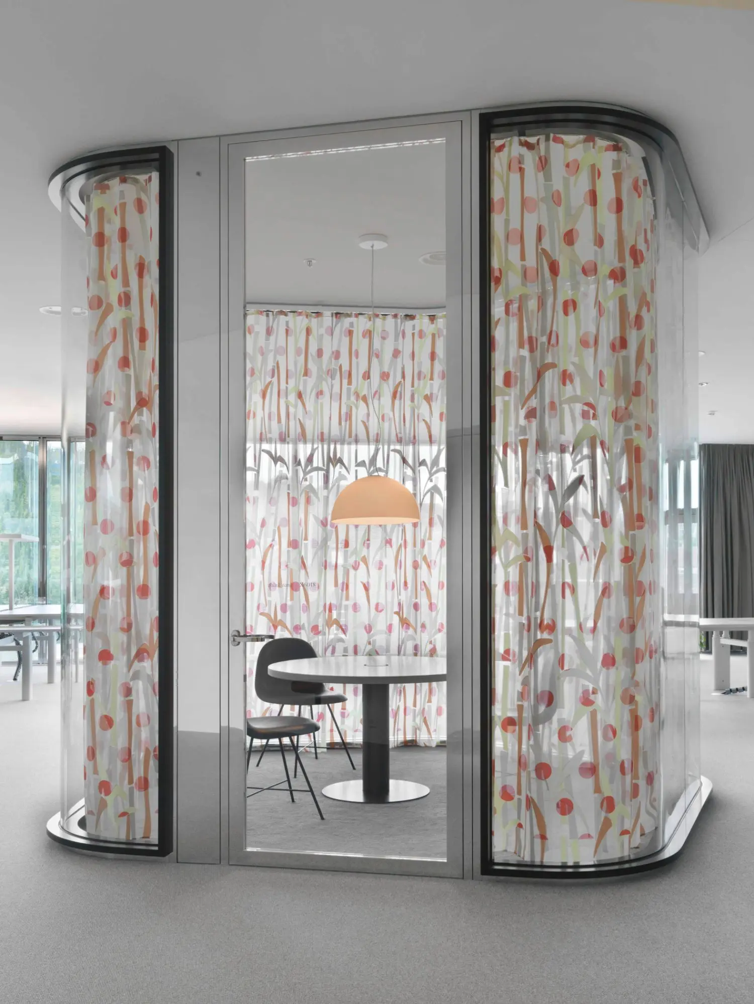 Marc Camille Chaimowicz and Mai-Thu Perret joined forces to create curtains for the Think Tanks.